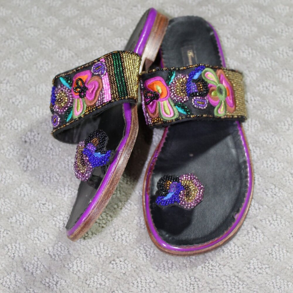Beverly Feldman Women's Sz 8 Beaded and Embroidered Flat Sandals - Picture 2 of 7